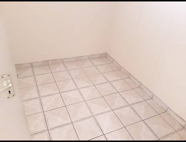 2 BEDROOM FLAT RENTED IN ESSENWOOD